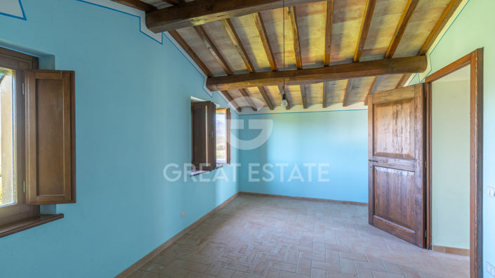 Image No.12-3 Bed Country House for sale