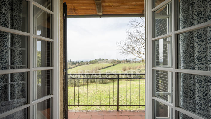 Image No.37-4 Bed Country House for sale