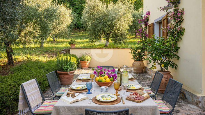 Image No.15-Maison de campagne de 14 chambres à vendre à Corciano