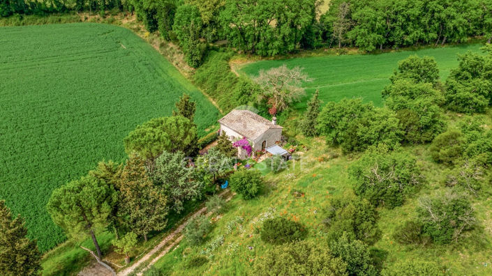 Image No.20-Maison de campagne de 14 chambres à vendre à Corciano