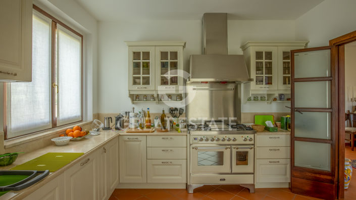 Image No.22-Maison de campagne de 14 chambres à vendre à Corciano