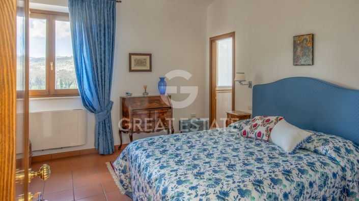 Image No.28-Maison de campagne de 14 chambres à vendre à Corciano