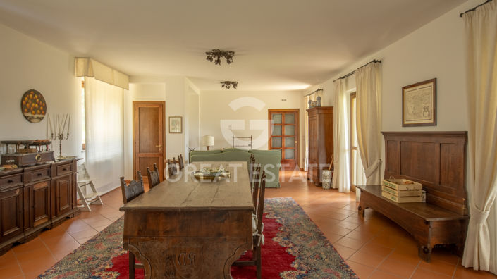 Image No.6-Maison de campagne de 14 chambres à vendre à Corciano