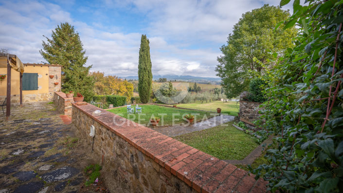 Image No.17-10 Bed Country House for sale