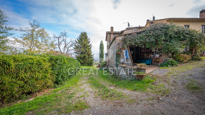 Image No.18-10 Bed Country House for sale