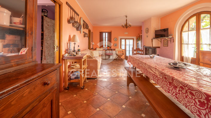 Image No.36-10 Bed Country House for sale