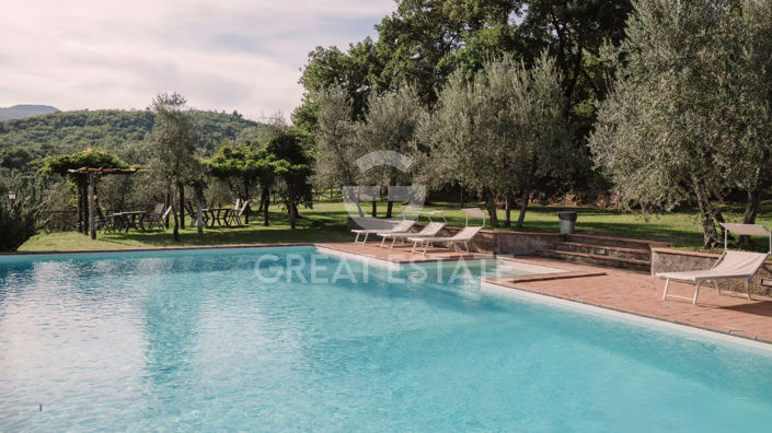 Image No.14-10 Bed Country House for sale