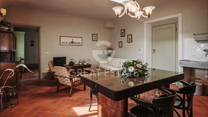 Image No.23-10 Bed Country House for sale