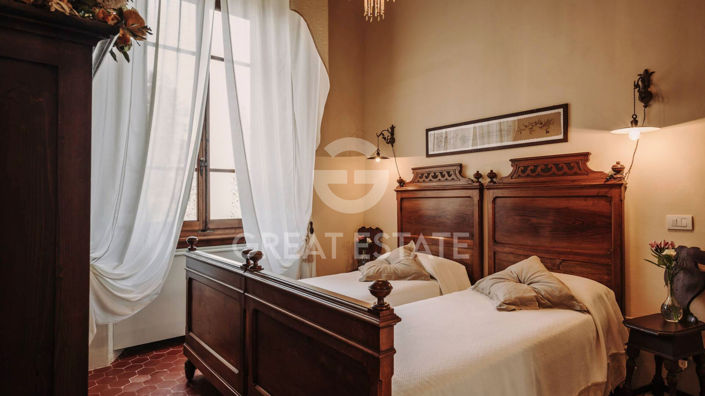 Image No.37-10 Bed Country House for sale