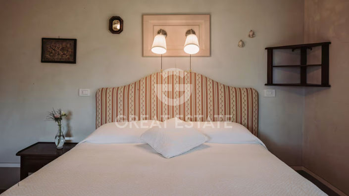 Image No.43-10 Bed Country House for sale