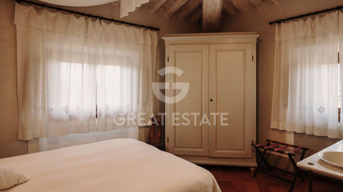 Image No.44-10 Bed Country House for sale