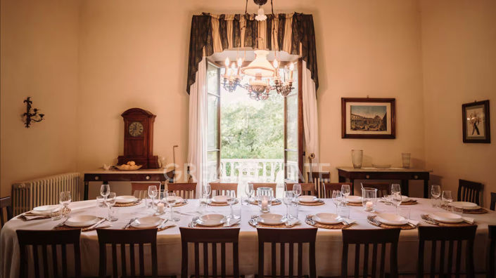 Image No.5-10 Bed Country House for sale