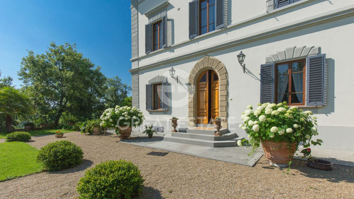 Image No.9-10 Bed Country House for sale