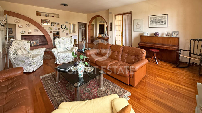 Image No.2-3 Bed Country House for sale