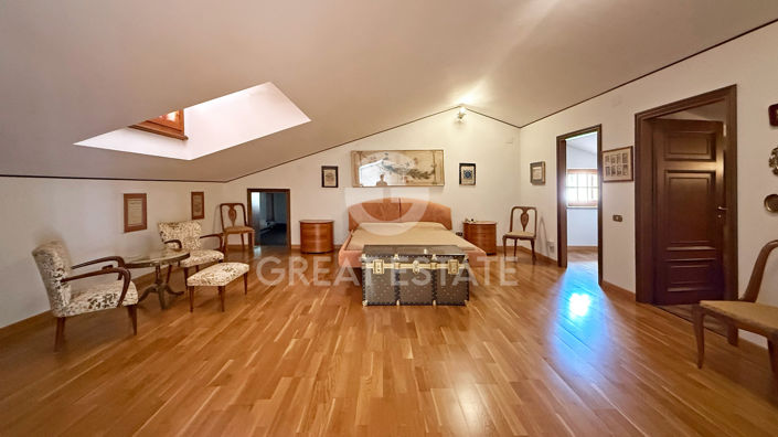 Image No.24-3 Bed Country House for sale