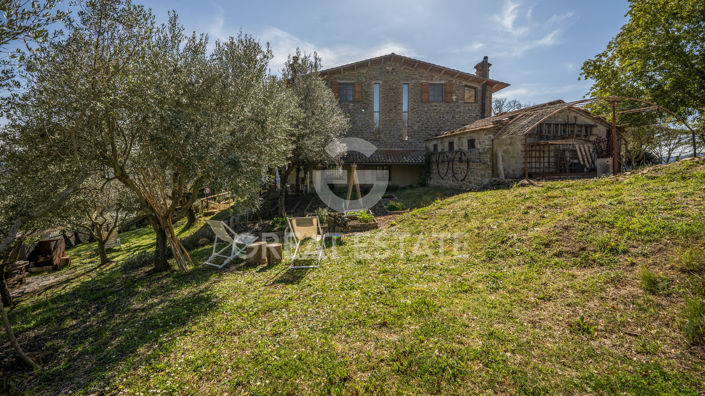 Image No.20-Maison de campagne de 4 chambres à vendre à Umbertide