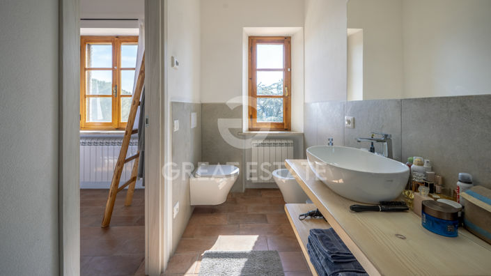 Image No.33-Maison de campagne de 4 chambres à vendre à Umbertide