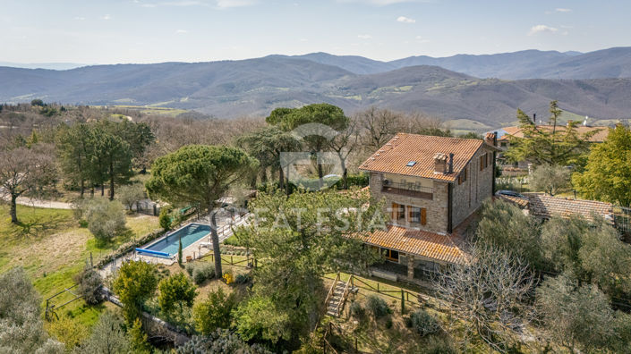 Image No.4-Maison de campagne de 4 chambres à vendre à Umbertide