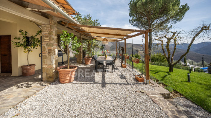 Image No.8-Maison de campagne de 4 chambres à vendre à Umbertide