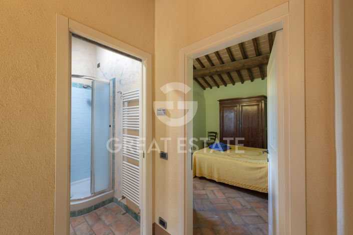 Image No.22-12 Bed Country House for sale