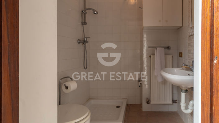 Image No.12-3 Bed Property for sale