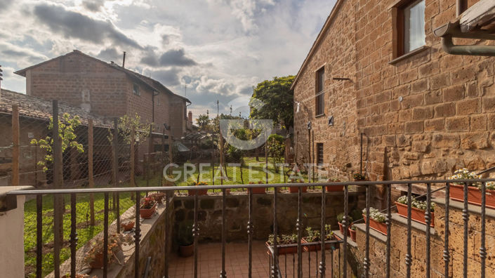 Image No.15-3 Bed Property for sale