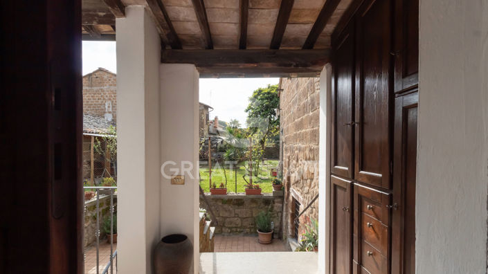 Image No.17-3 Bed Property for sale