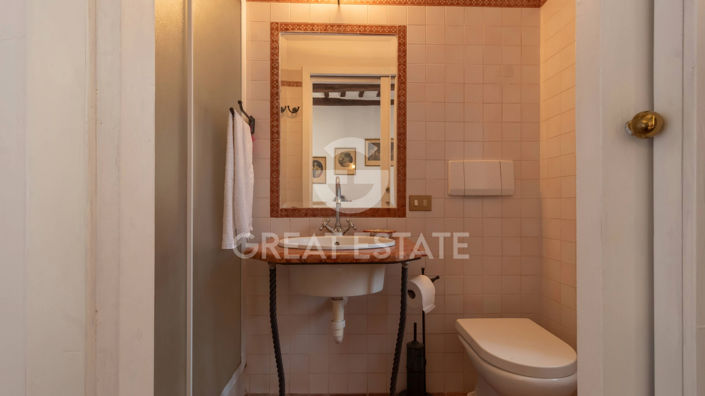 Image No.24-3 Bed Property for sale