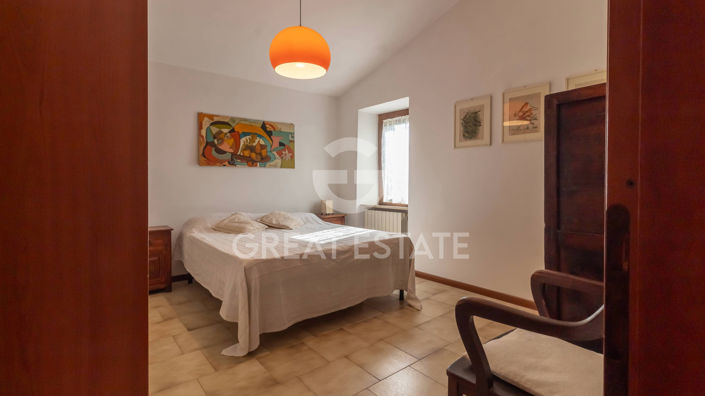 Image No.28-3 Bed Property for sale