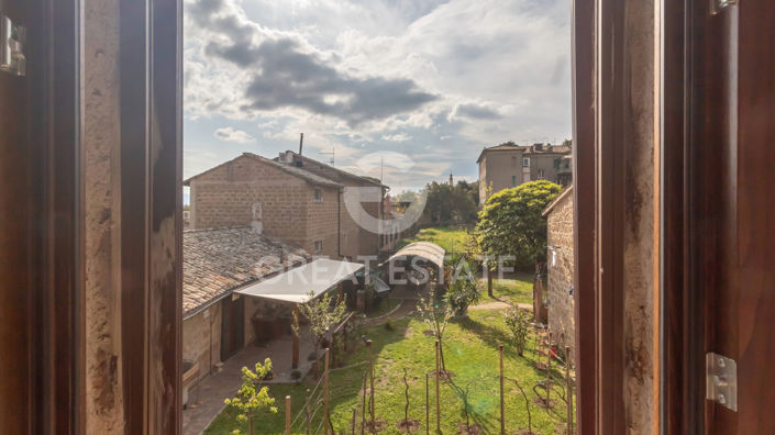 Image No.29-3 Bed Property for sale