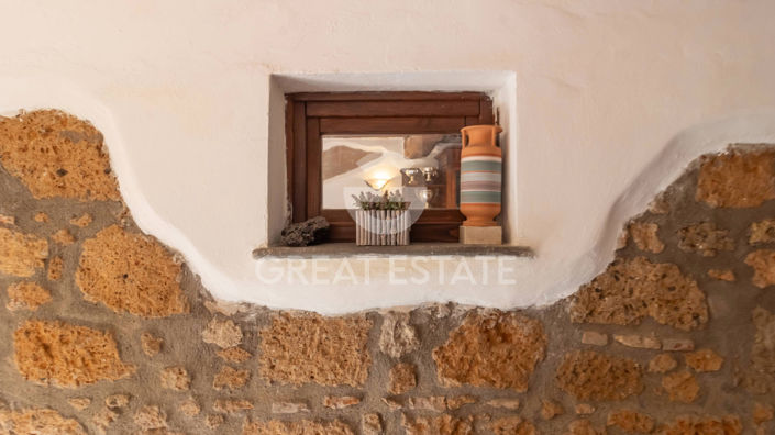 Image No.32-3 Bed Property for sale