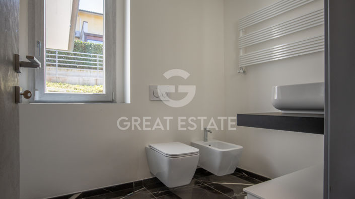 Image No.25-2 Bed Villa for sale