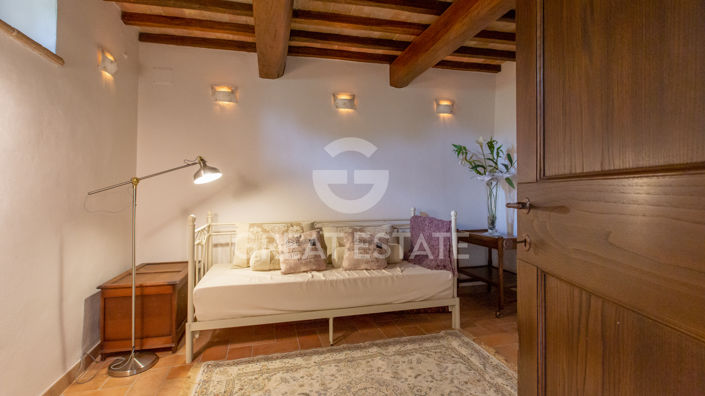 Image No.13-4 Bed Country House for sale