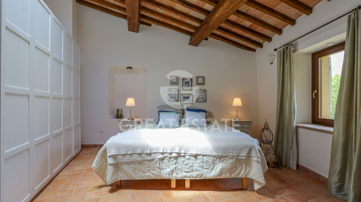 Image No.19-4 Bed Country House for sale