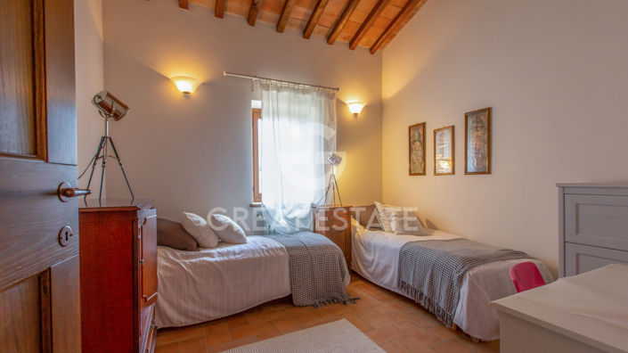 Image No.20-4 Bed Country House for sale