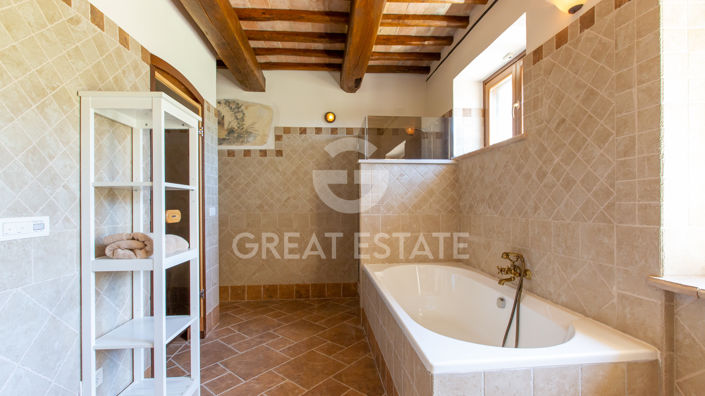 Image No.21-4 Bed Country House for sale