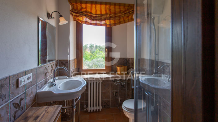 Image No.23-4 Bed Country House for sale