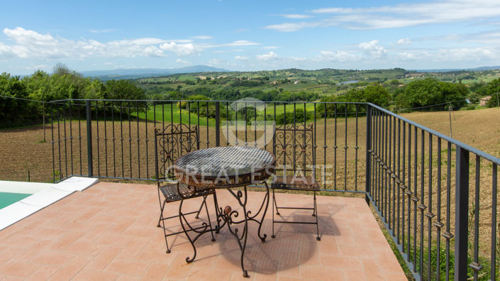 Image No.8-4 Bed Country House for sale