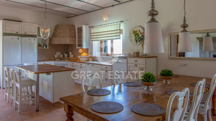 Image No.9-4 Bed Country House for sale