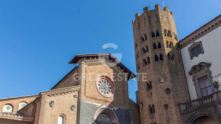 Image No.18-2 Bed Property for sale