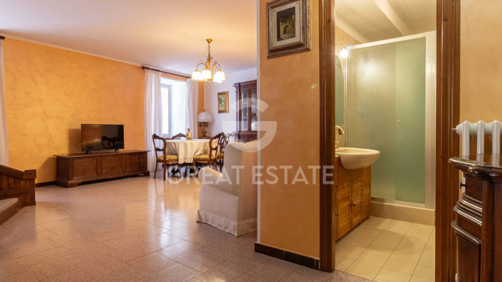 Image No.5-3 Bed Property for sale