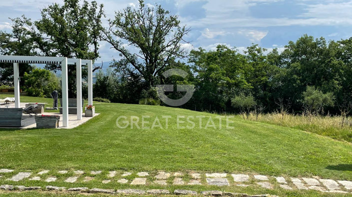 Image No.11-4 Bed Country House for sale