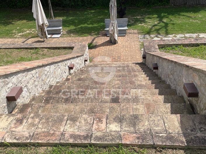 Image No.17-4 Bed Country House for sale