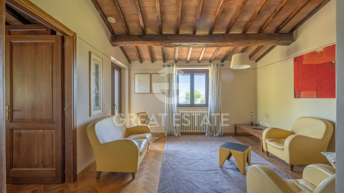 Image No.17-4 Bed Country House for sale