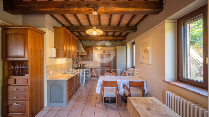 Image No.25-Maison de campagne de 4 chambres à vendre à Todi