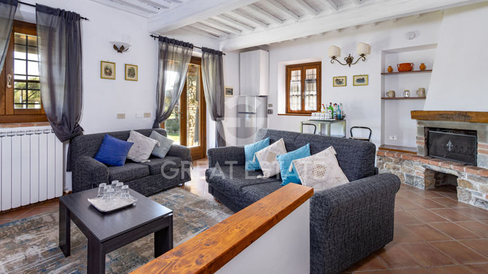 Image No.18-7 Bed Country House for sale