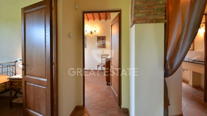 Image No.21-7 Bed Country House for sale