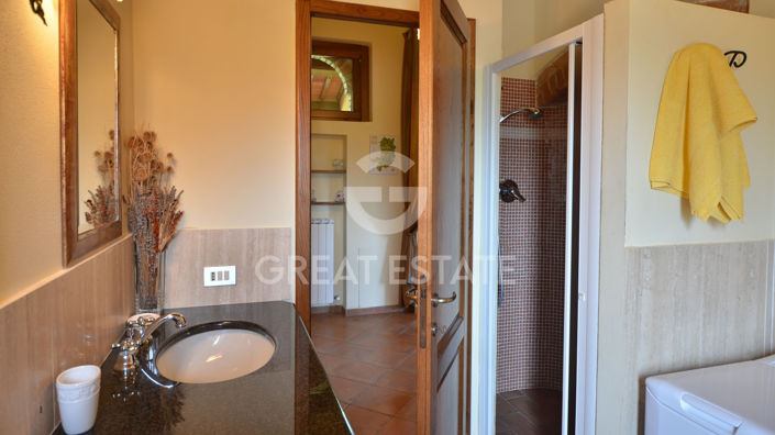 Image No.23-7 Bed Country House for sale