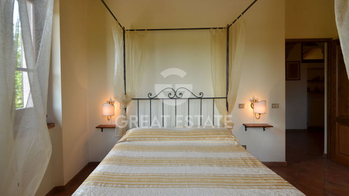 Image No.26-7 Bed Country House for sale