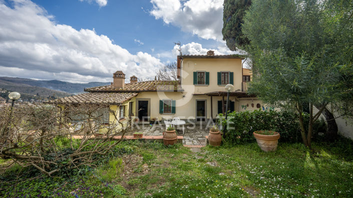 Image No.14-8 Bed Country House for sale